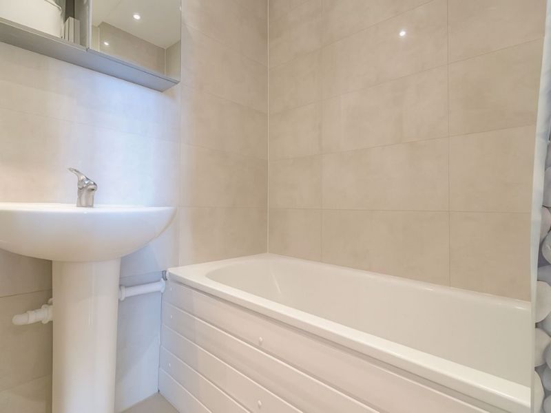 Photo 27- click for photo gallery